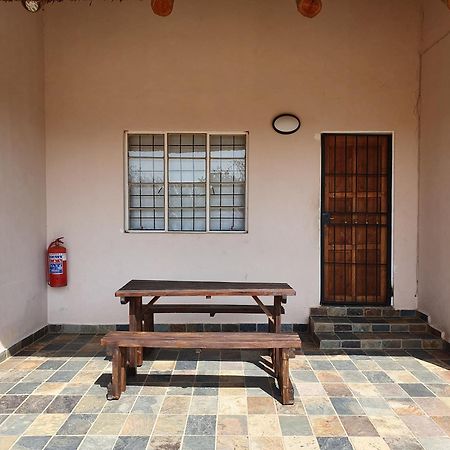 Lagai Roi Guesthouse Boshoek Buitenkant foto